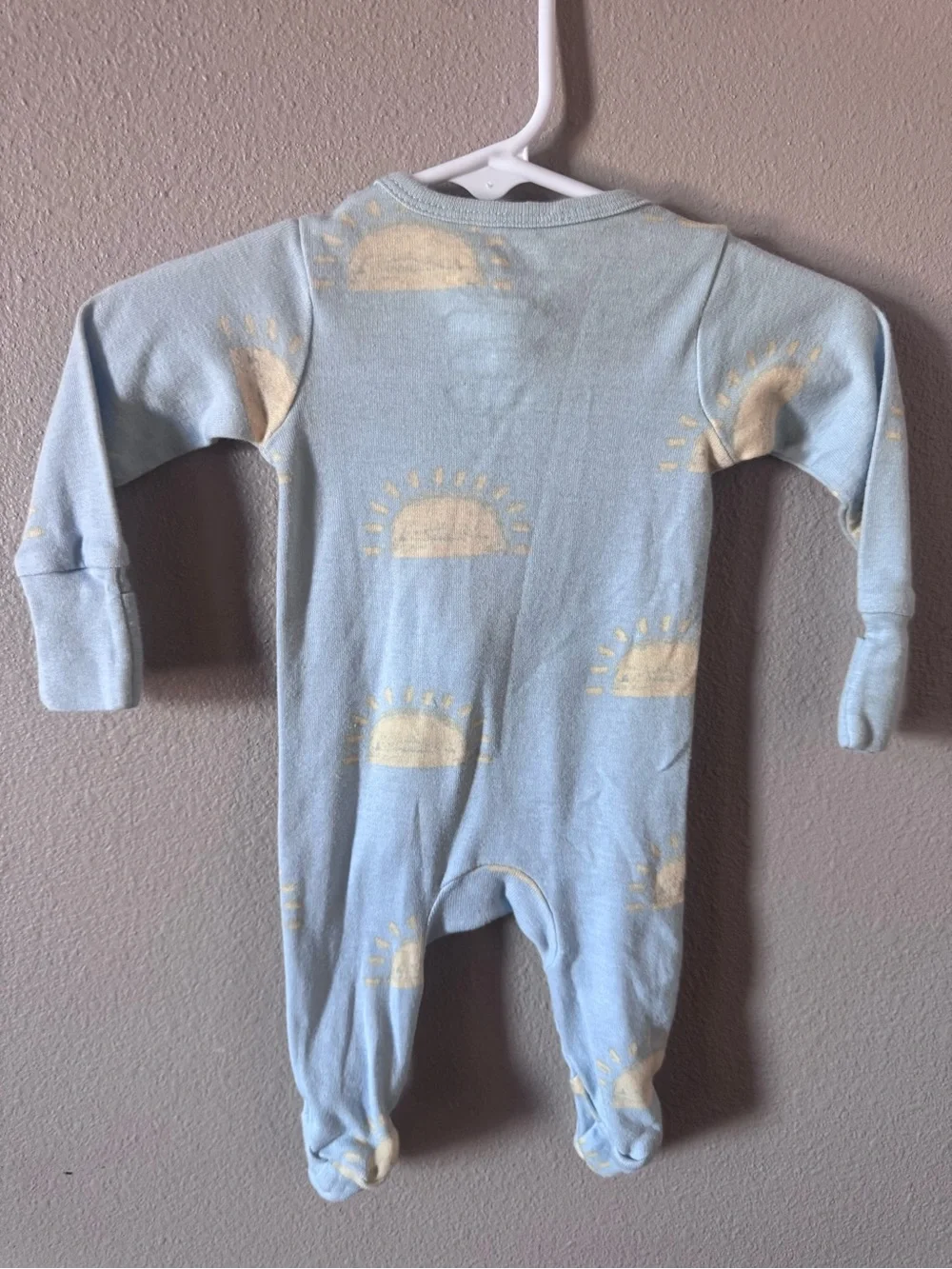 Unbranded Blue & Cream Footed Baby One-Piece with Sun Print